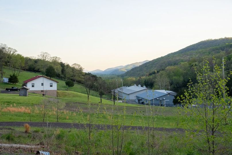 Hampshire WV 106 Featured_Pro Photo-58
