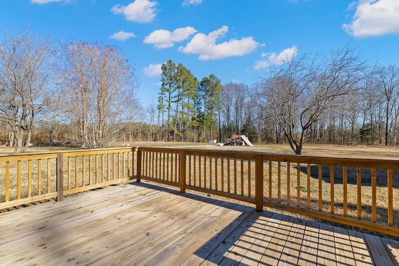 12-20-web-or-mls-870-S-Hill-Rd-20