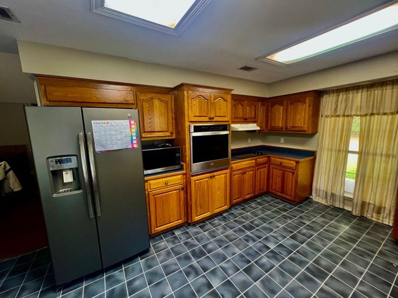 1F51C8D9-4F5E-4021-B4AF-083652A5B3AA_1_201_a