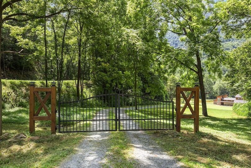 15-web-or-mls-4928 Yellow Creek Rd 013