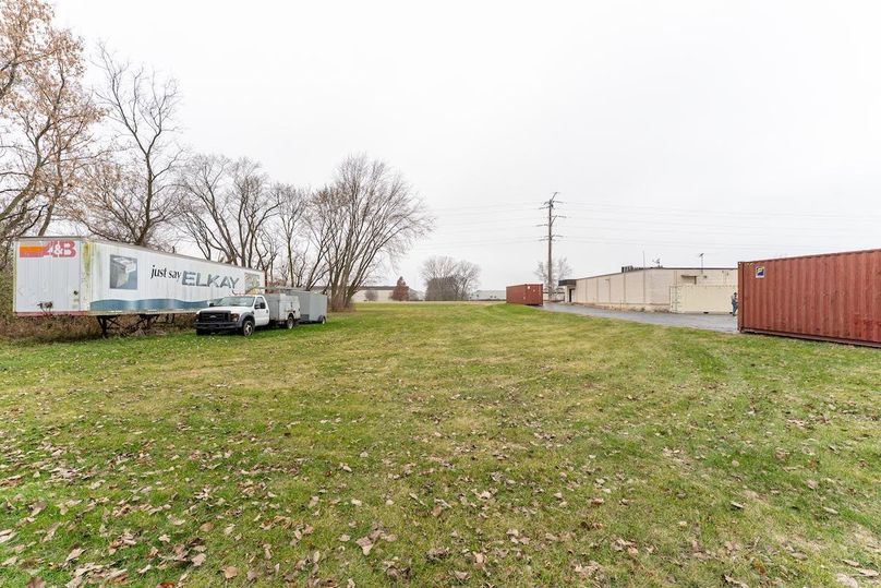 Winnebago 2.05 (Flee Market)_13