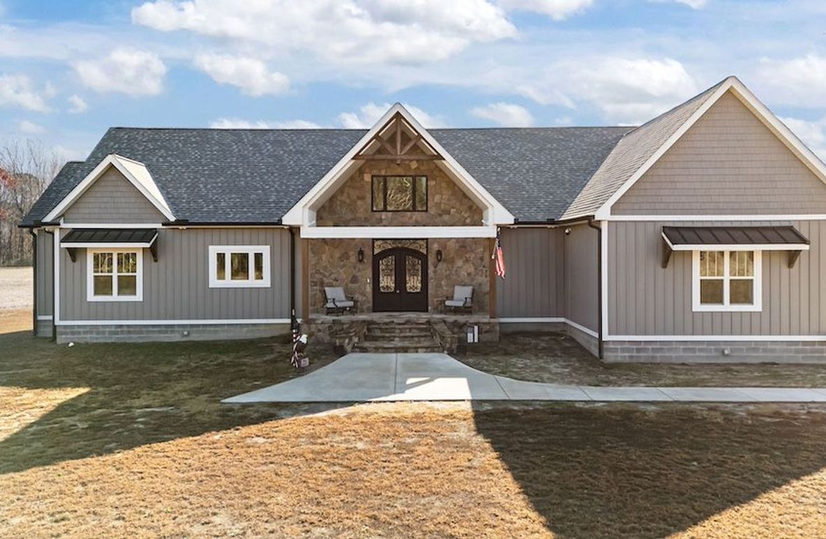 1-web-or-mls-DJI_20251203112322_0001_D