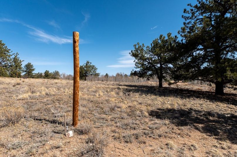 012 - Corner Marker