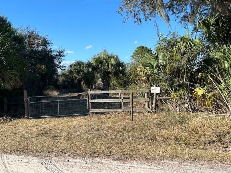 E978E358-2C0A-4F4F-A0B9-761682DBC568_1_105_c