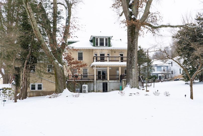 Lewis, WV 246 E 1st Wyllie-084