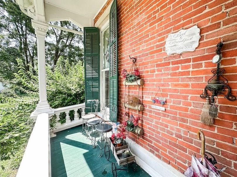 StenceRealty_25_515-N-8th-Street-Marshall-IL_12