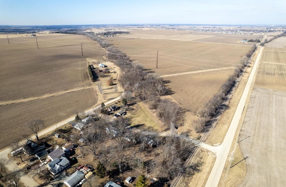 Ogle IL 5 - W Maple St_2