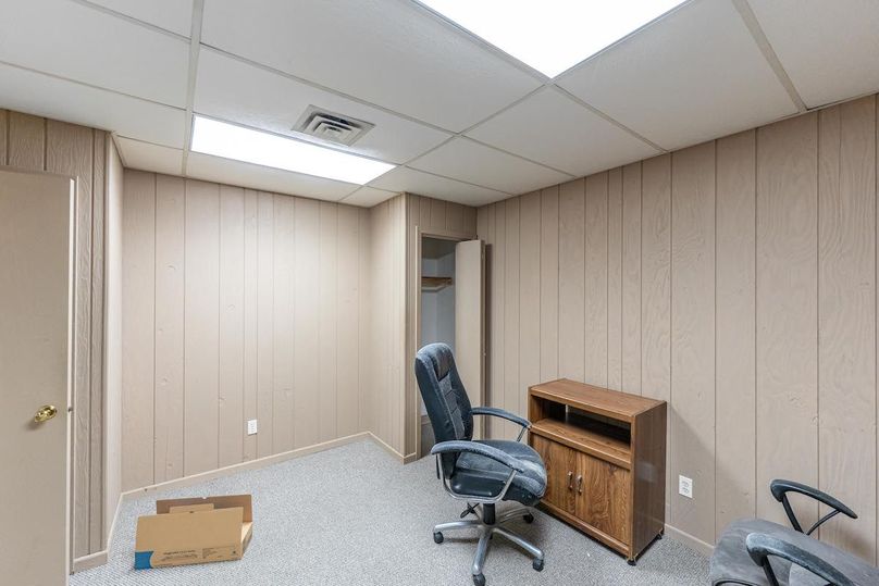 Winnebago 2.05 (Flee Market)_38