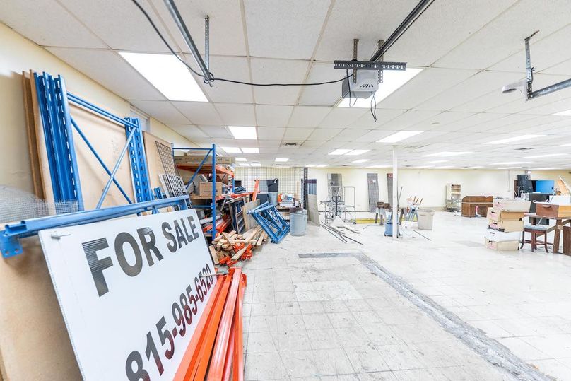 Winnebago 2.05 (Flee Market)_31