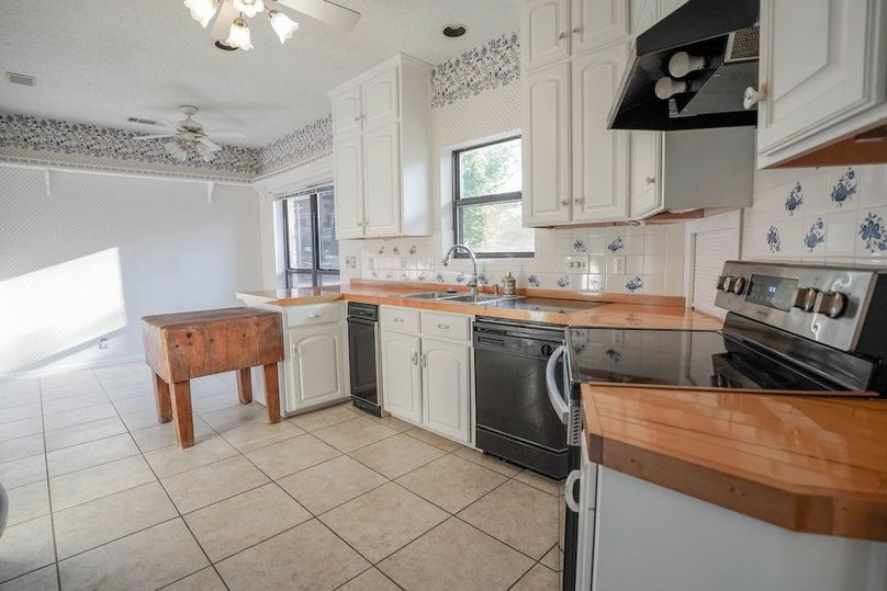 Bell 33.24 Updated Photos 8-8-25-28