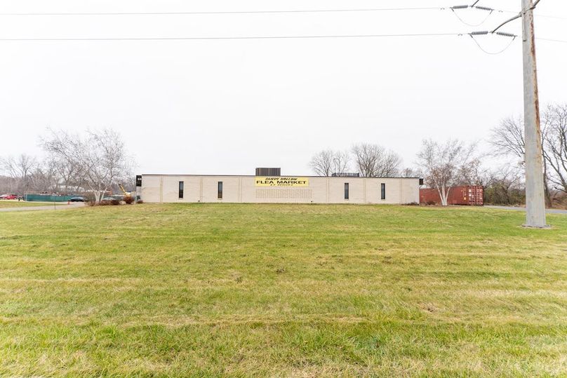 Winnebago 2.05 (Flee Market)_57