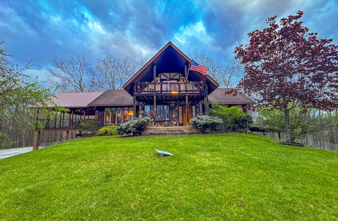 Calhoun, WV 132.84 AC Szegi 2-001