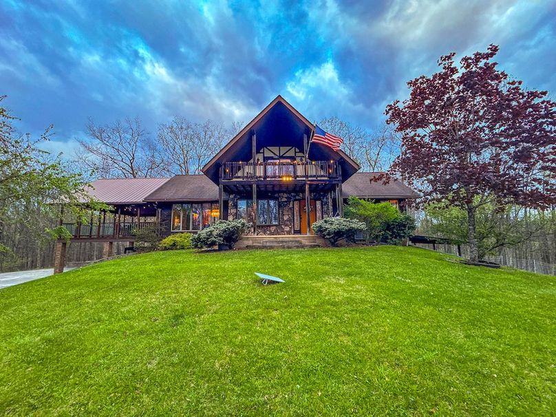 Calhoun, WV 132.84 AC Szegi 2-001