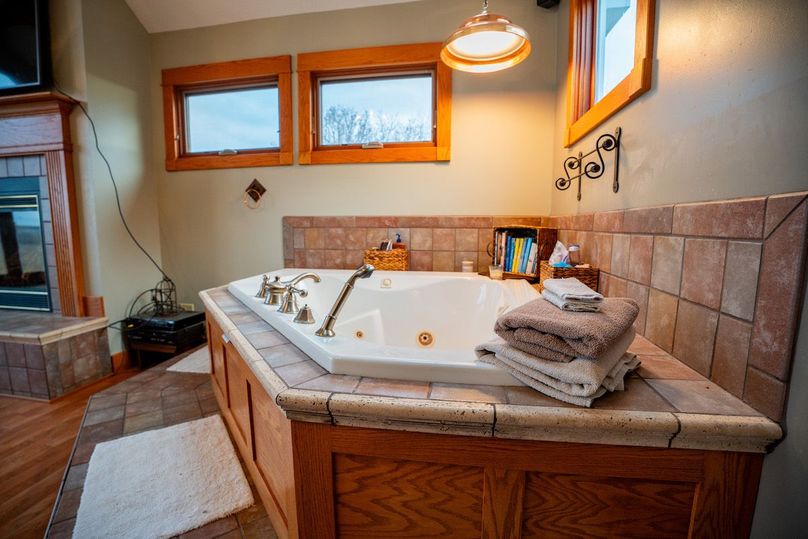 3605 Big Hill Rd.-069