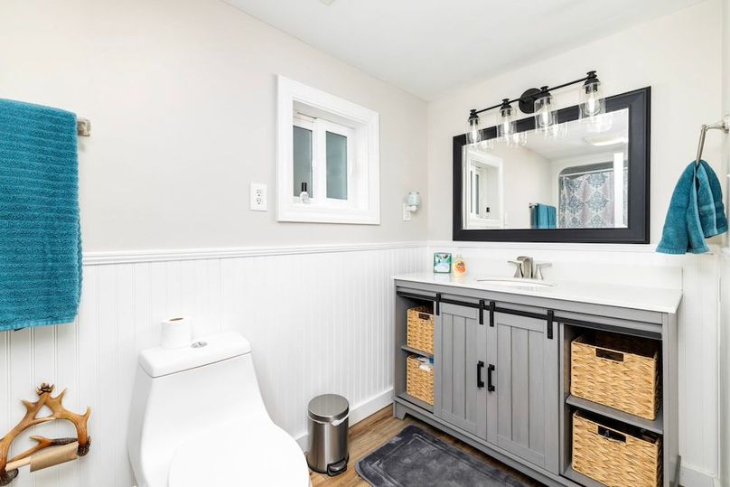 26-18-web-or-mls-1051-S-Hill-Rd-18