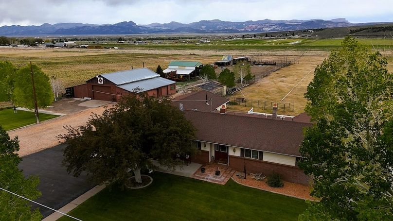 Home and Hobby Farm01