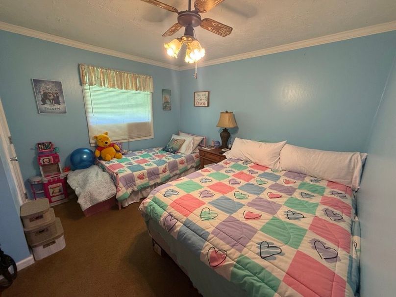 032 the 2nd bedroom on the main floor-2