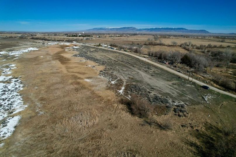 EAE90A20-A0CC-4DAF-8167-E0A684BB6C0F_1_201_a