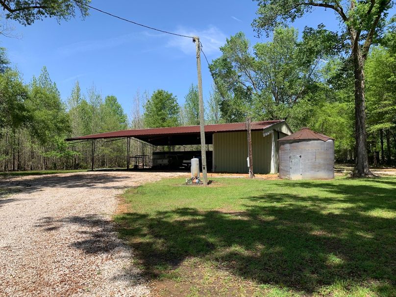 2FE146C6-619C-4EA7-9CFE-5EB65D4EF361_1_102_o