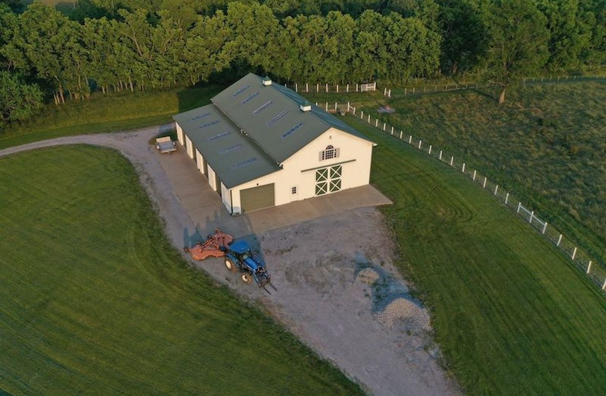 004 huge barn and workshop