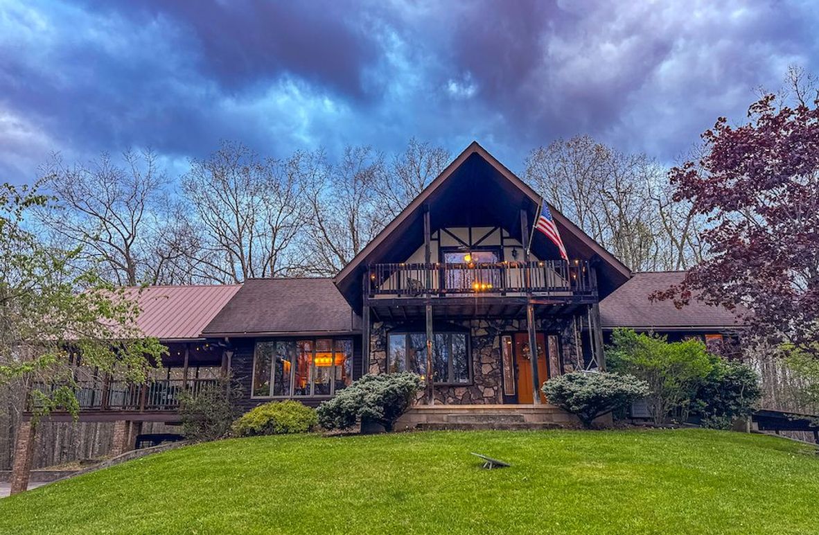 Calhoun, WV 132.84 AC Szegi 2-003