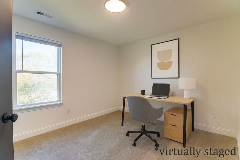 3024 Poplar-024-staged 2