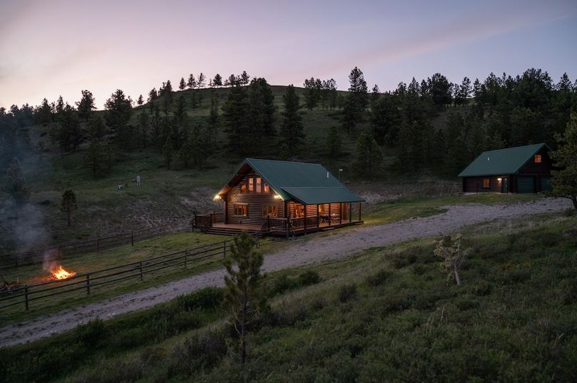 CE230FBB-2835-4F12-9E10-EDB6FFB68897