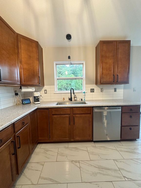 Facetune_23-09-2025-17-30-42