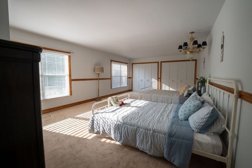 Lapeer MI 170 Featured_Pro Photo-22