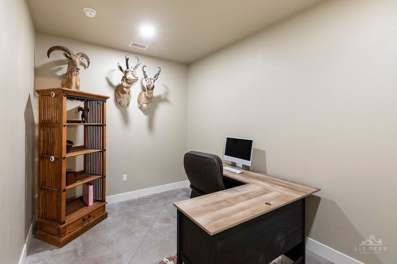 1809 Snaffle Bit Road-9