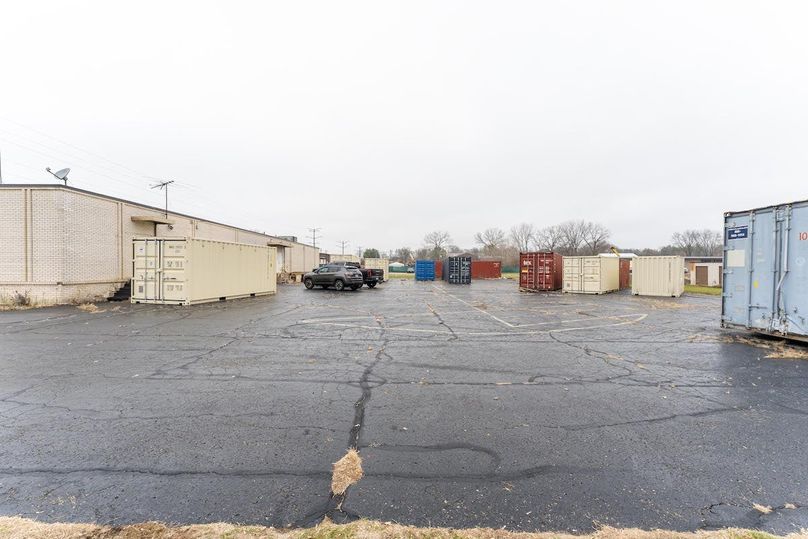 Winnebago 2.05 (Flee Market)_12