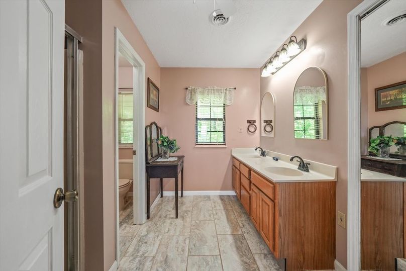 23-2869 Persian Ln20