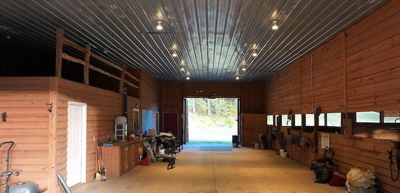 XBarn-4