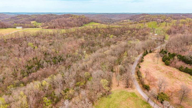 5-web-or-mls-Wolf Hill-25