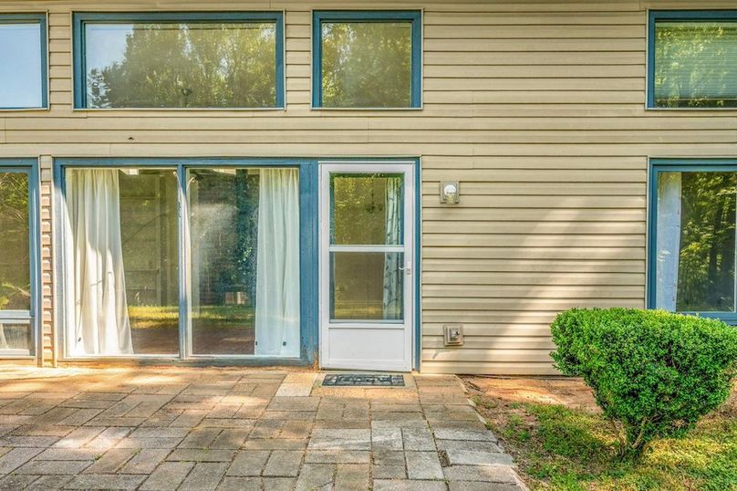 13-10-web-or-mls-279 Poplar Rd exterior-5