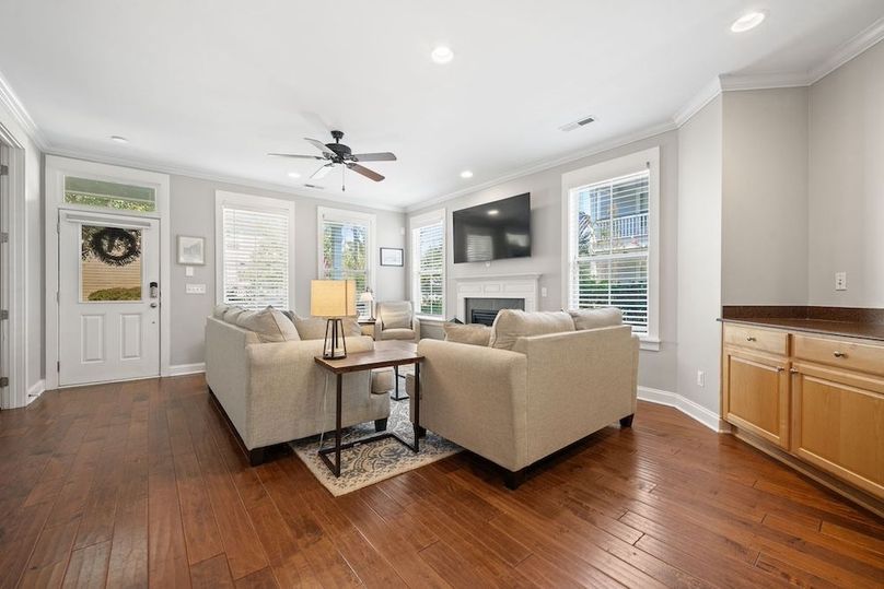 9-web-or-mls-Barclay Media Co_-2