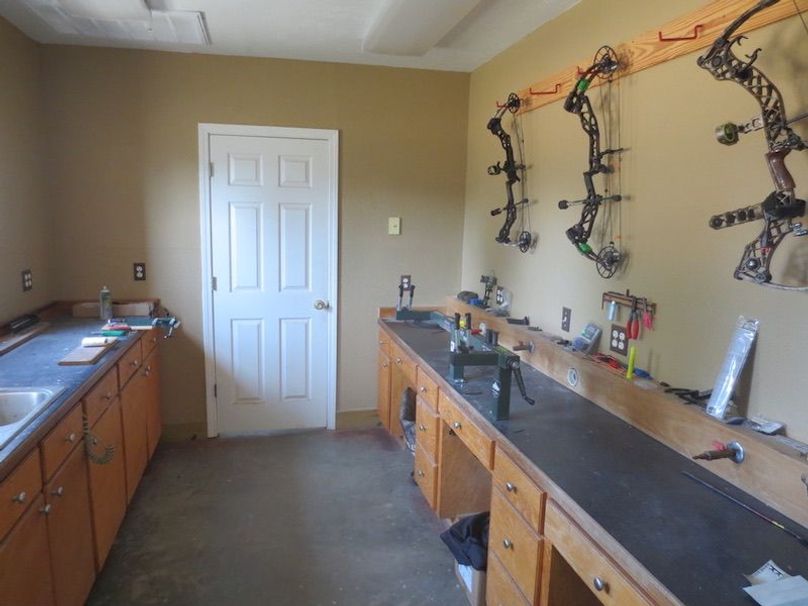 6DEC0102-3F65-4843-81D5-6AAE176527AE_1_105_c