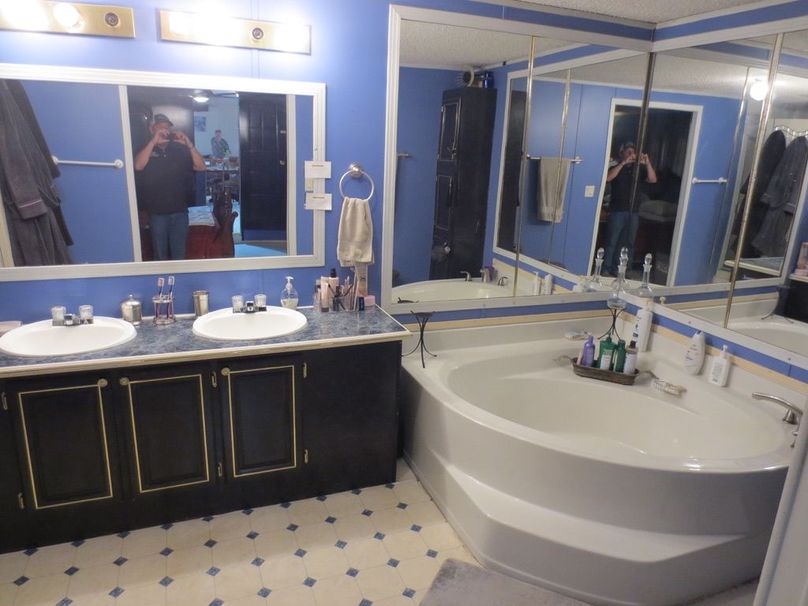 6021EB47-CB4F-4BBF-98F4-0B630DDCC0E6_1_105_c