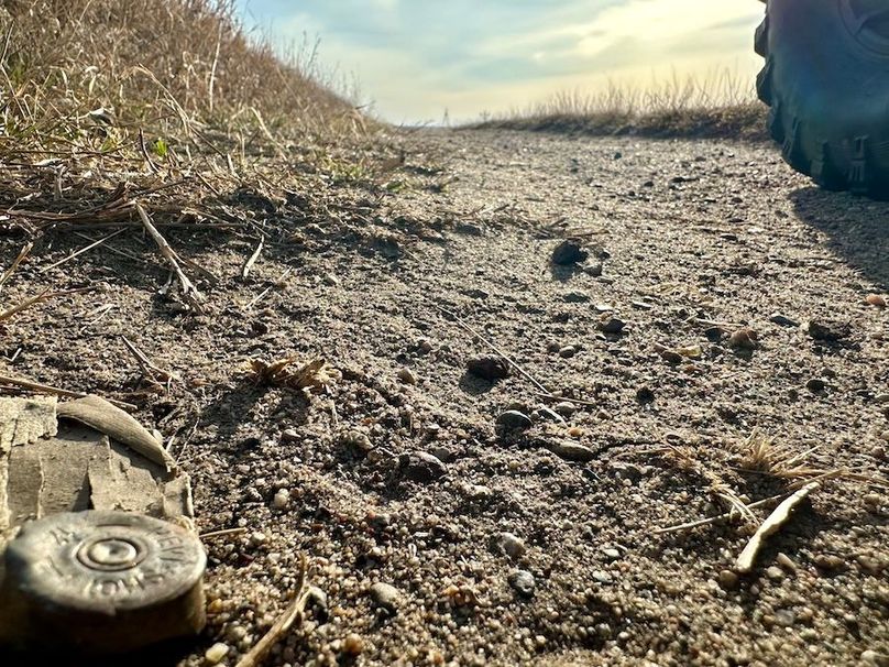 2IMG_5374_Shotgun_Shell_on_Trail