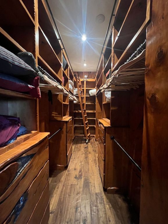 78_Pratt Lodge Closet 2