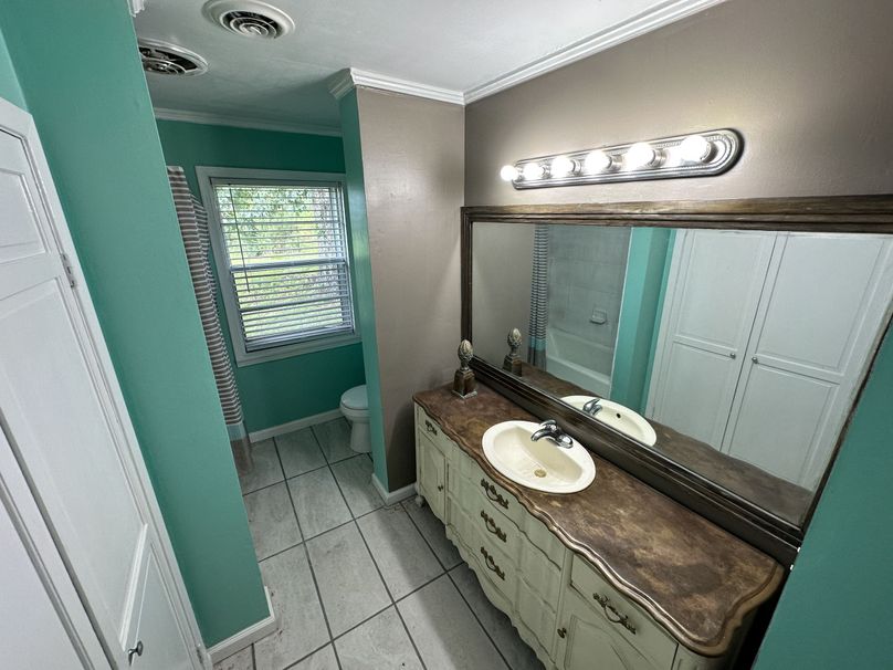 Chickasaw 2.3 w Home-17