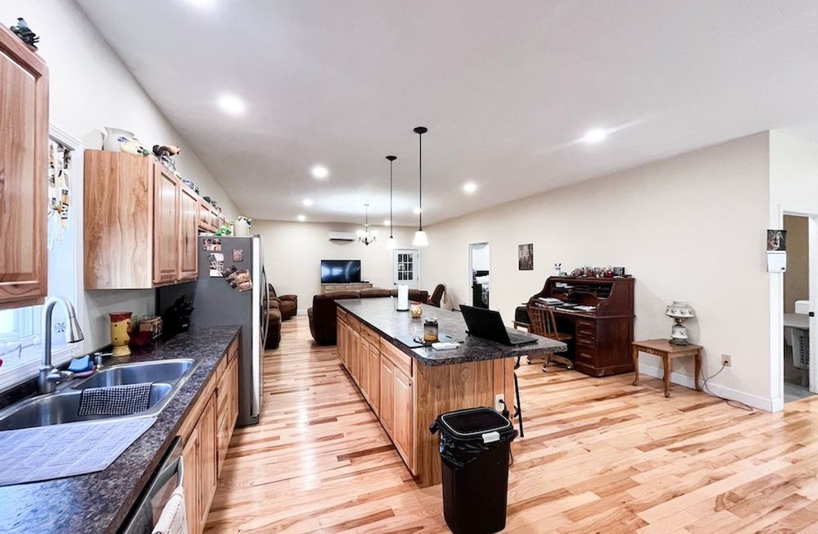 Oswego_1.79_Paro_Photos_5