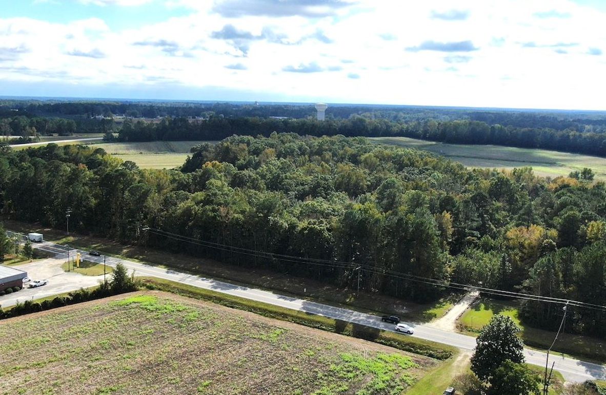 0CD64FAE-E7B3-4740-A39C-4EB46BE85721