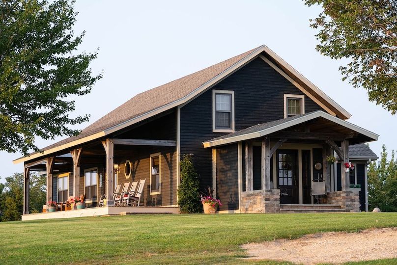 Cedar IA 152 Featured D