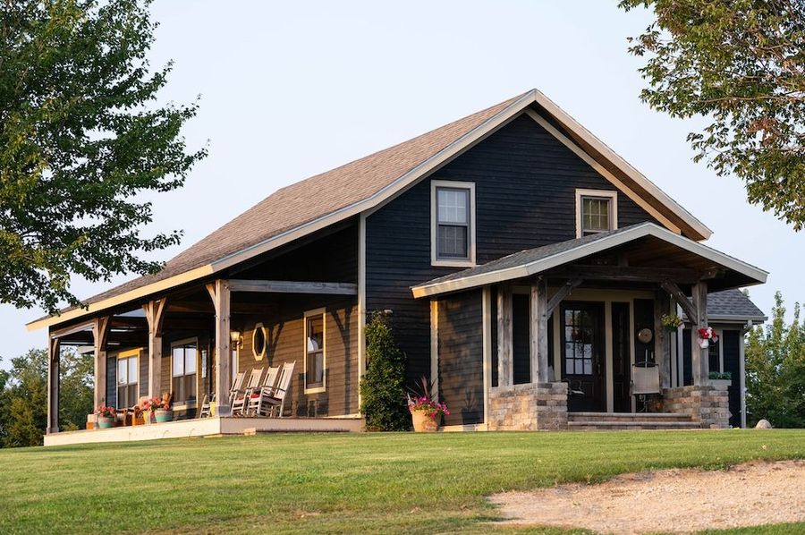 Cedar IA 152 Featured D