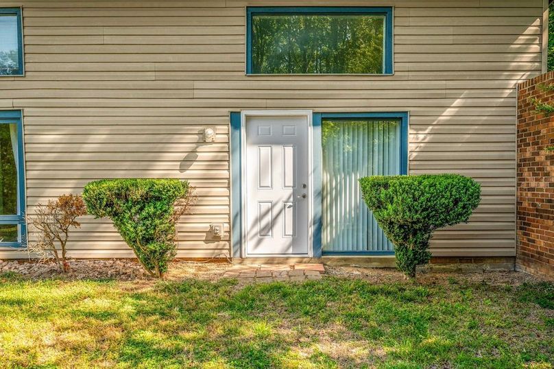 12-8-web-or-mls-279 Poplar Rd exterior-4