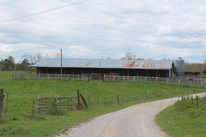 046 the 40x120 main barn with lean-to