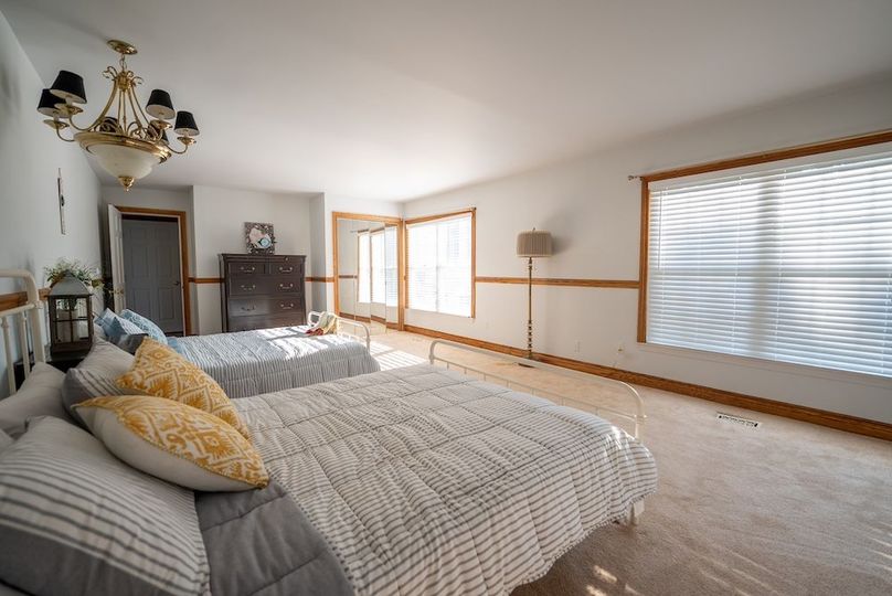 Lapeer MI 170 Featured_Pro Photo-23