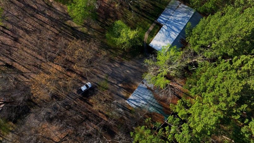 WILLIAMSON, IL 65.00_12_16_10.Still043