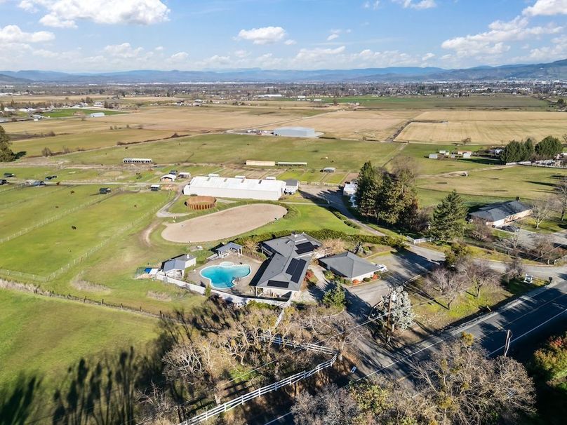 4400 old stage rd, central point, or 97502-dr-10